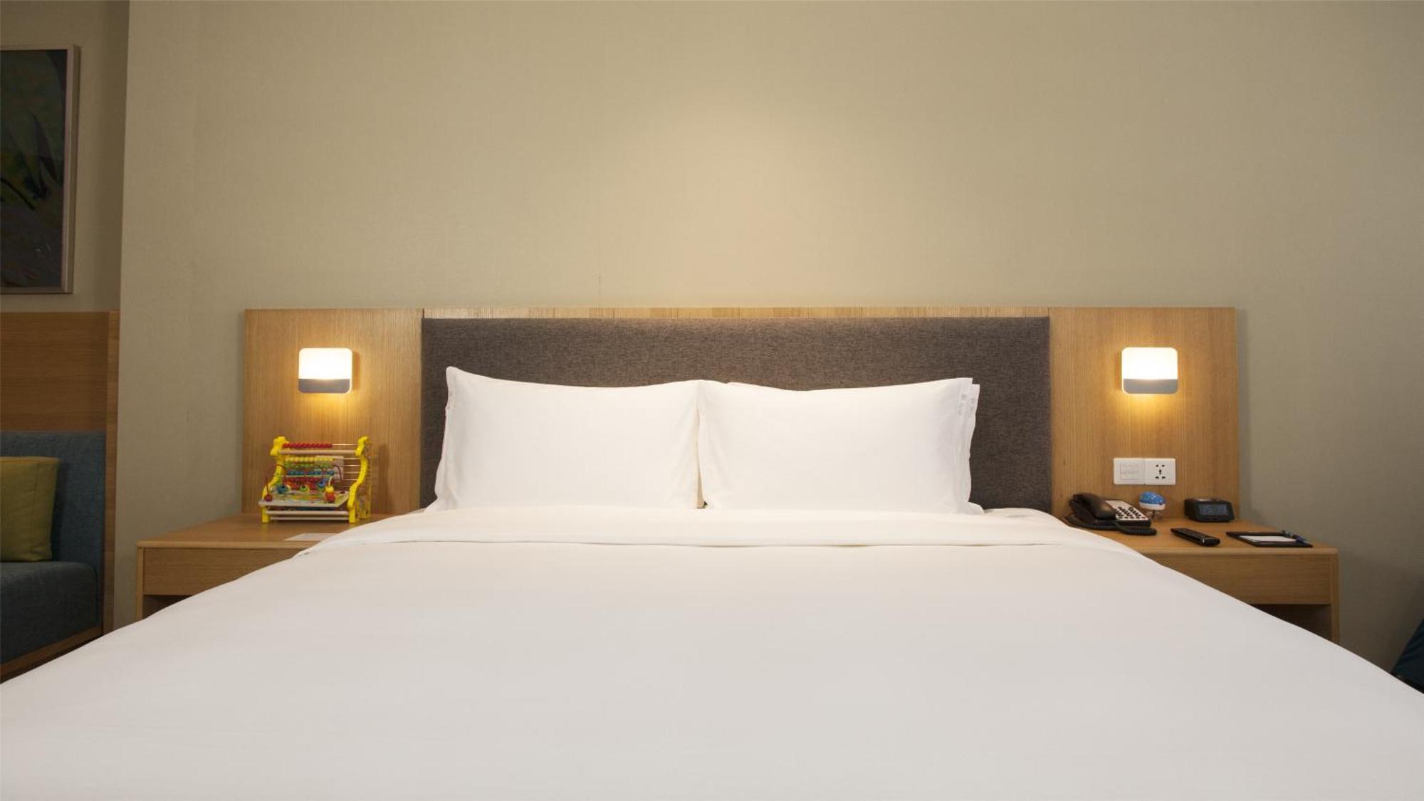 Holiday Inn Express Chengdu Airport Zone Free Shuttle From Shuangliu International Airport To Hotel ,Welcome Drink Kültér fotó